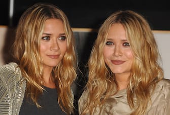 WESTWOOD, CA - NOVEMBER 12: Ashley Olsen and Mary Kate Olsen  Mary Kate and Ashley Olsen signing their book "Influence" at Borders on November 12, 2008 in Westwood, California. (Photo by Steve Granitz/WireImage) 