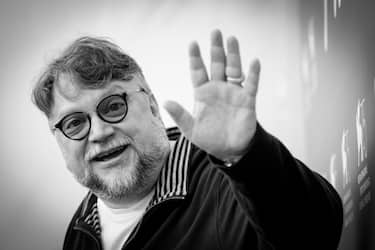 VENICE, ITALY - AUGUST 29: (EDITORS NOTE: Image has been converted to black and white)  President of the jury Guillermo Del Toro  attends the Jury photocall during the 75th Venice Film Festival on August 29, 2018 in Venice, Italy.  (Photo by Franco Origlia/Getty Images)