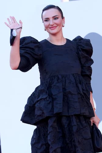 VENICE, ITALY - SEPTEMBER 04: Arisa walks the red carpet ahead of the movie "Padrenostro" at the 77th Venice Film Festival at  on September 04, 2020 in Venice, Italy. (Photo by Franco Origlia/Getty Images)