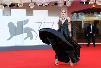 VENICE, ITALY - SEPTEMBER 06: Polina Pushkareva walks the red carpet ahead of the movie "The World To Come" at the 77th Venice Film Festival on September 06, 2020 in Venice, Italy. (Photo by Elisabetta A. Villa/WireImage,)