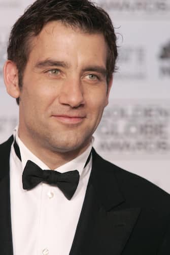 Clive Owen, winner of Best Actor in a Supporting Role for "Closer" (Photo by J. Vespa/WireImage)