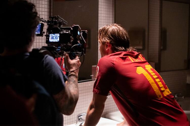 Mi Chiamo Francesco Totti Le Foto Del Backstage Del Documentario Su Totti
