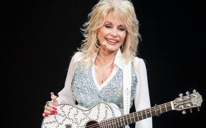 Natale in città con Dolly Parton, è uscito il trailer della pellicola