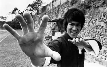 Kino. Jing wu men, aka: TodesgrÃ¼sse aus Shanghai, Hongkong, 1972, Regie: Wei Lo, Darsteller: Bruce Lee. (Photo by FilmPublicityArchive/United Archives via Getty Images)