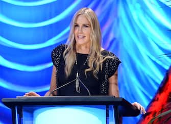 BURBANK, CA - OCTOBER 19:  Actress Daryl Hannah speaks onstage during the 23rd Annual Environmental Media Awards presented by Toyota and Lexus at Warner Bros. Studios on October 19, 2013 in Burbank, California.  (Photo by Michael Buckner/Getty Images for Environmental Media Association)
