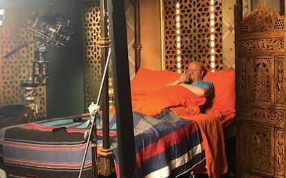 Massimo Boldi, lo scatto dal backstage del film In vacanza su Marte