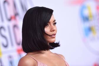US actress Vanessa Hudgens arrives at the 2018 American Music Awards on October 9, 2018, in Los Angeles, California. (Photo by Valerie MACON / AFP)        (Photo credit should read VALERIE MACON/AFP via Getty Images)