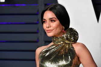 BEVERLY HILLS, CA - FEBRUARY 24:  Vanessa Hudgens attends the 2019 Vanity Fair Oscar Party hosted by Radhika Jones at Wallis Annenberg Center for the Performing Arts on February 24, 2019 in Beverly Hills, California.  (Photo by Dia Dipasupil/Getty Images)