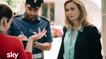 I Delitti del BarLume il cast: Lucia Mascino è Vittoria