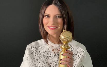 Laura Pausini ha ricevuto il Golden Globe: la foto