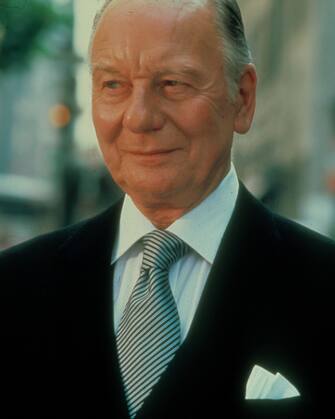 ARTHUR -1981 JOHN GIELGUD