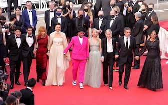 La giuria del festival di Cannes 2021 sul red carpet della prima giornata