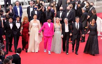 La giuria del festival di Cannes 2021 sul red carpet della prima giornata