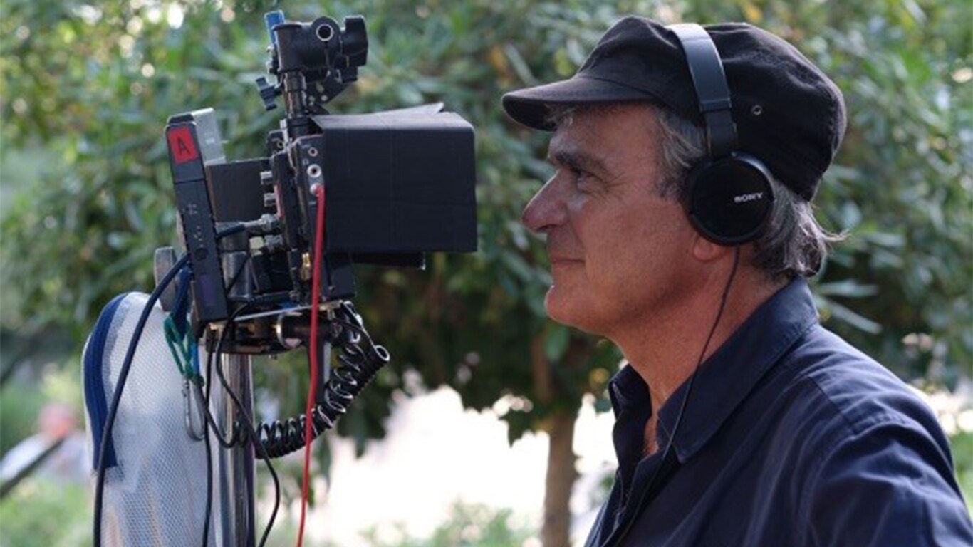 Mario Martone sul set di Qui rido io