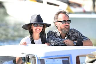 VENICE, ITALY - AUGUST 31: Maggie Gyllenhaal and Peter Sarsgaard are seen arriving at the 78th Venice International Film Festival on August 31, 2021 in Venice, Italy. (Photo by Pascal Le Segretain/Getty Images)