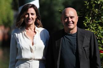 VENICE, ITALY - SEPTEMBER 01: Luisa Ranieri and Luca Zingaretti are seen arriving at the 78th Venice International Film Festival on September 01, 2021 in Venice, Italy. (Photo by Ernesto Ruscio/Getty Images)