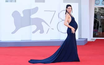 VENICE, ITALY - SEPTEMBER 01: Paola Turani attends the red carpet of the movie "Madres Paralelas" during the 78th Venice International Film Festival on September 01, 2021 in Venice, Italy. (Photo by Daniele Venturelli/WireImage)