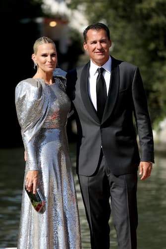 VENICE, ITALY - SEPTEMBER 02: Molly Sims and Scott Stuber arrive at the 78th Venice International Film Festival on September 02, 2021 in Venice, Italy. (Photo by Marc Piasecki/Getty Images for Netflix)