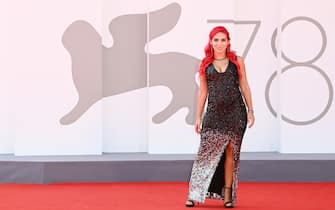 VENICE, ITALY - SEPTEMBER 02: Antonella Arpa aka Himorta attends the red carpet of the movie "The Power Of The Dog" during the 78th Venice International Film Festival on September 02, 2021 in Venice, Italy. (Photo by Daniele Venturelli/WireImage)