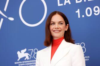 VENICE, ITALY - SEPTEMBER 04:  Ruth Wilson attends the photocall of "True Things" during the 78th Venice International Film Festival on September 04, 2021 in Venice, Italy. (Photo by John Phillips/Getty Images)