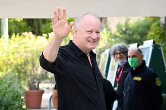 VENICE, ITALY - SEPTEMBER 04: Stellan SkarsgÃ¥rd arrives at the 78th Venice International Film Festival on September 04, 2021 in Venice, Italy. (Photo by Pascal Le Segretain/Getty Images)