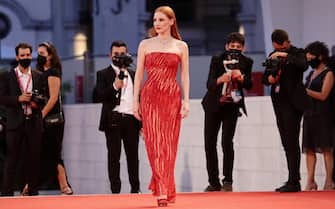 VENICE, ITALY - SEPTEMBER 04: Jessica Chastain attends the red carpet of the movie "Competencia Oficial" during the 78th Venice International Film Festival on September 04, 2021 in Venice, Italy. (Photo by Vittorio Zunino Celotto/Getty Images)