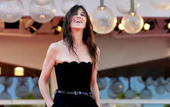 French actress Charlotte Gainsbourg arrives for the premiere of 'Sundown' during the 78th Venice Film Festival in Venice, Italy, 05 September 2021. The movie is presented in Official competition 'Venezia 78' at the festival running from 01 to 11 September 2021.   ANSA/ETTORE FERRARI 
