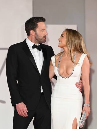 1339519333 VENICE, ITALY - SEPTEMBER 10: Ben Affleck and Jennifer Lopez attend the red carpet of the movie "The Last Duel" during the 78th Venice International Film Festival on September 10, 2021 in Venice, Italy. (Photo by Daniele Venturelli/WireImage)