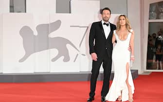 VENICE, ITALY - SEPTEMBER 10: Ben Affleck and Jennifer Lopez attend the red carpet of the movie "The Last Duel" during the 78th Venice International Film Festival on September 10, 2021 in Venice, Italy. (Photo by Daniele Venturelli/WireImage)