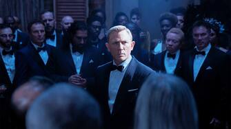 NO TIME TO DIE B25_37397_RC2
Daniel Craig stars as James Bond in
NO TIME TO DIE,
an EON Productions and Metro-Goldwyn-Mayer Studios film
Credit: Nicola Dove
© 2021 DANJAQ, LLC AND MGM. ALL RIGHTS RESERVED.