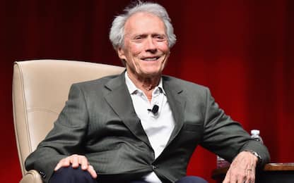 Clint Eastwood vince 6,1 milioni in causa contro truffatori online