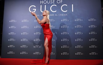 MILAN, ITALY - NOVEMBER 13: Lady Gaga attends the photocall of the Italian premiere of the movie "House Of Gucci" at The Space Cinema Odeon on November 13, 2021 in Milan, Italy. (Photo by Vittorio Zunino Celotto/Getty Images)