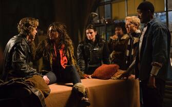 (l to r) - Adam Pascal, Rosario Dawson, Idina Menzel, Tracie Thoms, Anthony Rapp and Jesse L. Martin star in Revolution Studios' rock opera Rent, a Columbia Pictures release.