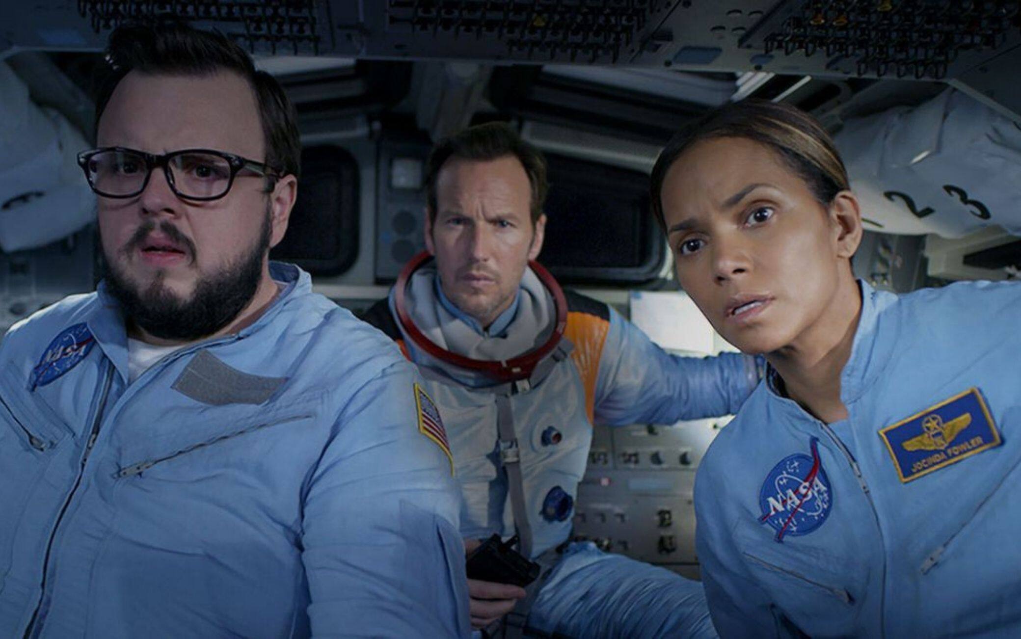 Moonfall, the disaster movie with Halle Berry arrives on Sky Cinema and NOW 2