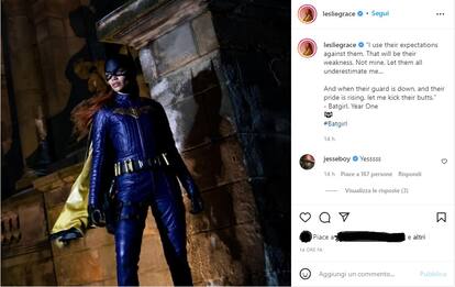 Batgirl, Leslie Grace condivide la prima foto ufficiale in costume