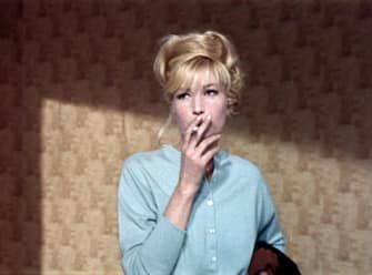 Monica Vitti in a stage photo.  The Italian actress is among the protagonists of the exhibition 'Michelangelo's gaze.  Antonioni and the arts', set up in Palazzo dei Diamanti in Ferrara, the birthplace of the director Michelangelo Antonioni.  ANSA +++ NO SALES, EDITORIAL USE ONLY +++