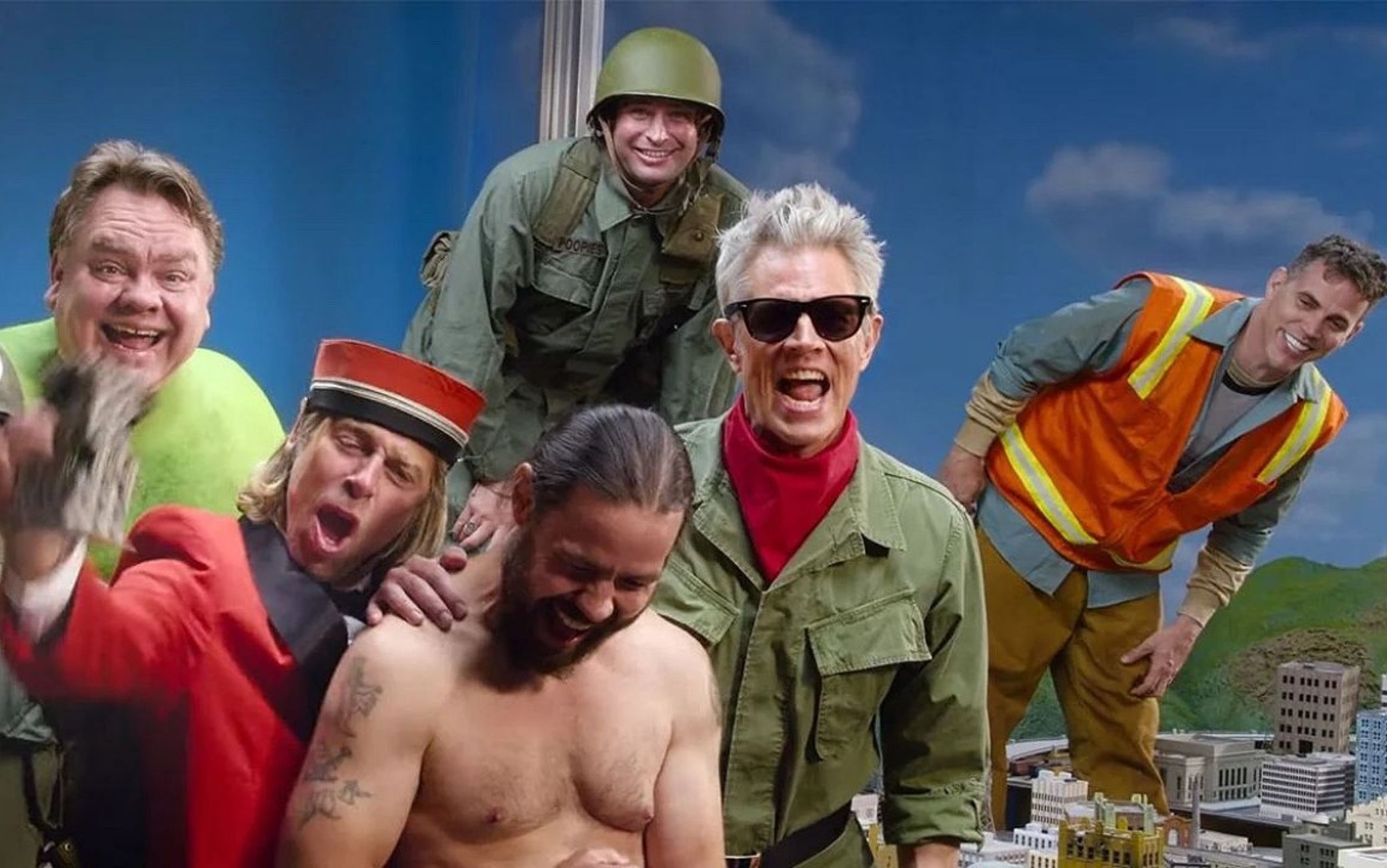 Jackass Forever, trailers and posters reveal the release date in Italy