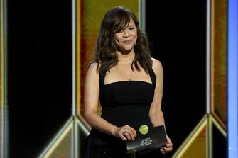 NEW YORK, NEW YORK - FEBRUARY 28: Rosie Perez presents the  award for Best Actress - Television Motion Picture onstage during the 78th Annual Golden GlobeÂ® Awards at The Rainbow Room on February 28, 2021 in New York City. (Photo by Kevin Mazur/Getty Images for Hollywood Foreign Press Association)