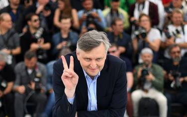 Ukrainian director Sergei Loznitsa poses on May 9, 2018 during a photocall for the film "Donbass" at the 71st edition of the Cannes Film Festival in Cannes, southern France. (Photo by LOIC VENANCE / AFP)        (Photo credit should read LOIC VENANCE/AFP via Getty Images)