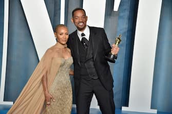 BEVERLY HILLS, CALIFORNIA - MARCH 27: Will Smith and Jada Pinkett Smith attend the 2022 Vanity Fair Oscar Party hosted by Radhika Jones at Wallis Annenberg Center for the Performing Arts on March 27, 2022 in Beverly Hills, California. (Photo by Lionel Hahn/Getty Images)