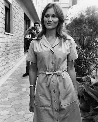American actress Linda Lovelace (1949 - 2002) in Rome, where she is set to begin work on the film 'Laure', 1976. Lovelace starred in a number of pornographic films in the 1970s. (Photo by Keystone/Hulton Archive/Getty Images)
