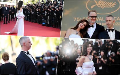 Hathaway e Strong sul red carpet del Festival di Cannes 2022. FOTO