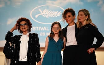 epa09964537 (L-R) Giovanna Ralli, Maayane Conti, Jury member Jasmine Trinca, and Alba Rohrwacher arrive for the screening of 'R.M.N.' during the 75th annual Cannes Film Festival, in Cannes, France, 21 May 2022. The movie is presented in the Official Competition of the festival which runs from 17 to 28 May.  EPA/CLEMENS BILAN