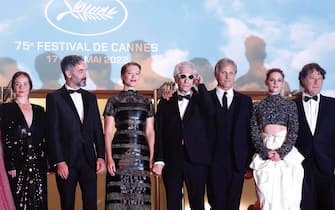 epa09970251 (L-R) Nadia Litz, Don McKellar, Lea Seydoux, David Cronenberg, Viggo Mortensen, Kristen Stewart, and Robert Lantos arrive for the screening of 'Crimes of the Future' during the 75th annual Cannes Film Festival, in Cannes, France, 23 May 2022. The movie is presented in the Official Competition of the festival which runs from 17 to 28 May.  EPA/GUILLAUME HORCAJUELO