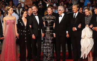 epa09970390 (L-R) Denise Capezza, Nadia Litz, Don McKellar, Lea Seydoux, David Cronenberg, Viggo Mortensen, Kristen Stewart, and Robert Lantos arrive for the screening of 'Crimes of the Future' during the 75th annual Cannes Film Festival, in Cannes, France, 23 May 2022. The movie is presented in the Official Competition of the festival which runs from 17 to 28 May.  EPA/GUILLAUME HORCAJUELO