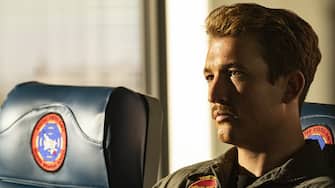 MILES TELLER PLAYS  LT. BRADLEY "ROOSTER" BRADSHAW IN TOP GUN: MAVERICK FROM PARAMOUNT PICTURES, SKYDANCE AND JERRY BRUCKHEIMER FILMS.
