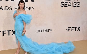 Milla Jovovich amfAR Gala Cannes 2022