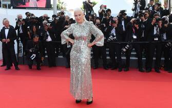 CANNES, FRANCE - MAY 27: Helen Mirren attends the screening of "Mother And Son (Un Petit Frere)" during the 75th annual Cannes film festival at Palais des Festivals on May 27, 2022 in Cannes, France. (Photo by Joe Maher/Getty Images)