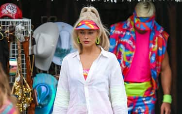 LOS ANGELES, CA - JUNE 28: Margot Robbie is seen on the set of the movie 'Barbie' on June 28, 2022 in Los Angeles, California.  (Photo by Bellocqimages/Bauer-Griffin/GC Images)