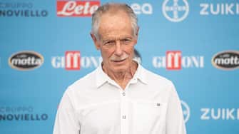 GIFFONI VALLE PIANA, ITALY - JULY 21: Erri De Luca attends the photocall at the Giffoni Film Festival 2022 on July 21, 2022 in Giffoni Valle Piana, Italy.  (Photo by Ivan Romano / Getty Images)